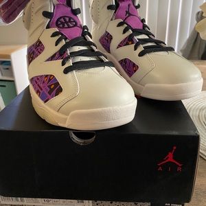 Limited Retro 6 Quai54 Sail Black